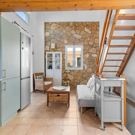 Giancarlo - Lovely With Stone And Wood Elements In Bay Villa Sivota (Lefkada)