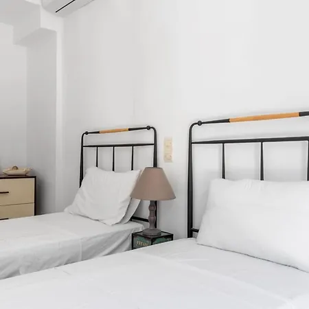 Villa Giancarlo - Lovely With Stone And Wood Elements In Bay *