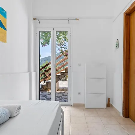 Giancarlo - Lovely With Stone And Wood Elements In Sivota Bay * Mikros Gialos