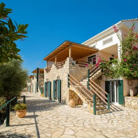 Giancarlo - Lovely With Stone And Wood Elements In Sivota Bay Mikros Gialos