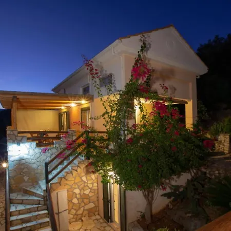 Giancarlo - Lovely With Stone And Wood Elements In Sivota Bay
